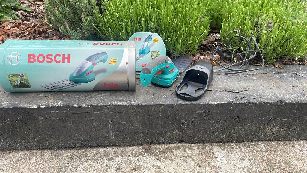 Bosch Isio buxus/grasschaar, Ophalen, Gebruikt, Accu, Bosch