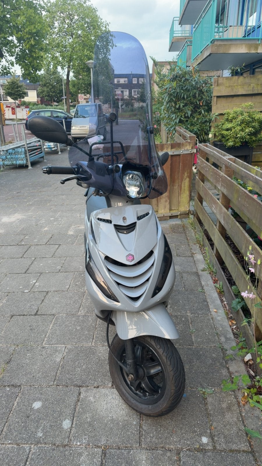 Piaggio Zip Scooter - Goede staat, inclusief windscherm, Fietsen en Brommers, Gebruikt, Zip, Ophalen of Verzenden, Benzine