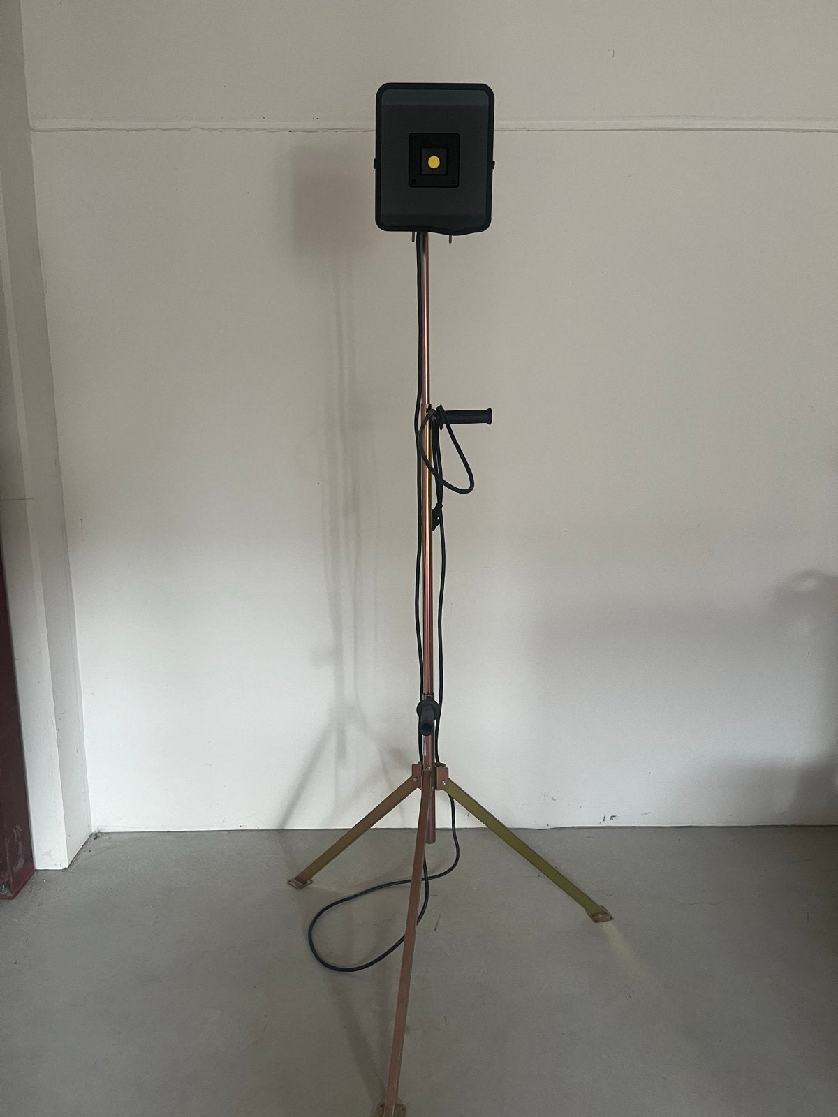 Brennenstuhl LED bouwlamp met statief - 50W, Doe-het-zelf en Verbouw, Ophalen, Minder dan 50 watt, Met statief, Zo goed als nieuw