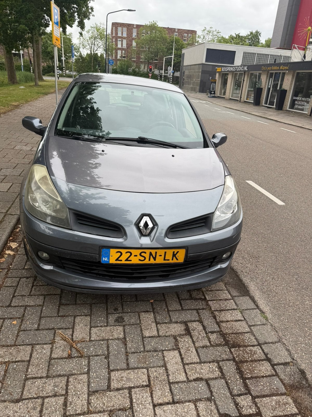Te koop Renault Clio 1,2 benzine 1 jaar Apk