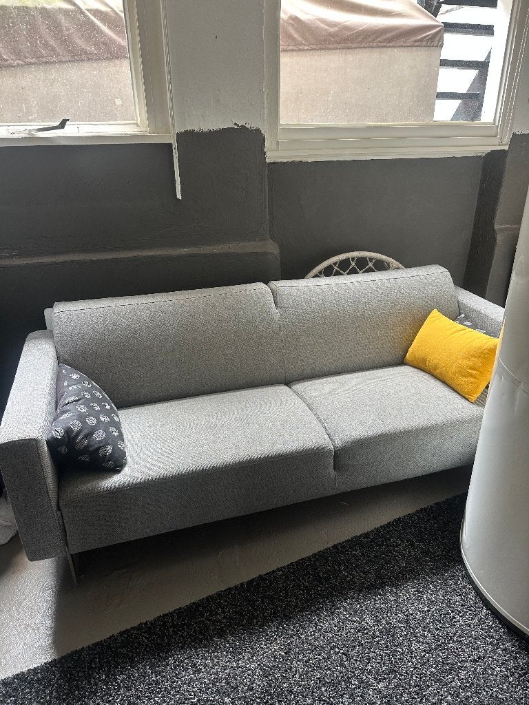 artifort mare 2,5 zits licht grijs, Huis en Inrichting, Banken | Bankstellen, Ophalen, Gebruikt, Driepersoons, 75 tot 100 cm