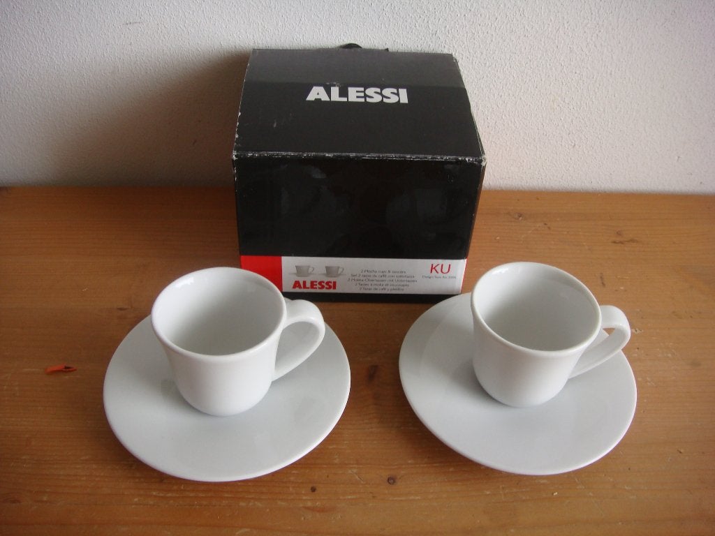 Twee nieuwe Alessi espresso kopjes met schotels, Overige materialen, Overige merken, Nieuw, Ophalen of Verzenden