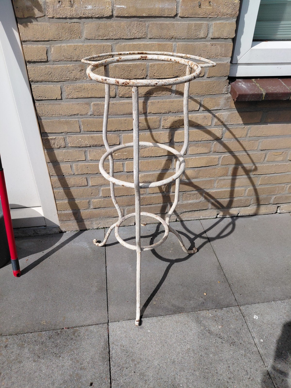 Ijzeren standaard, Ophalen
