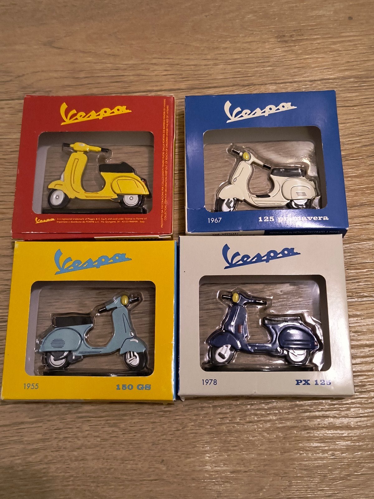Vespa miniatuur, Ophalen of Verzenden, Nieuw, Bus of Vrachtwagen