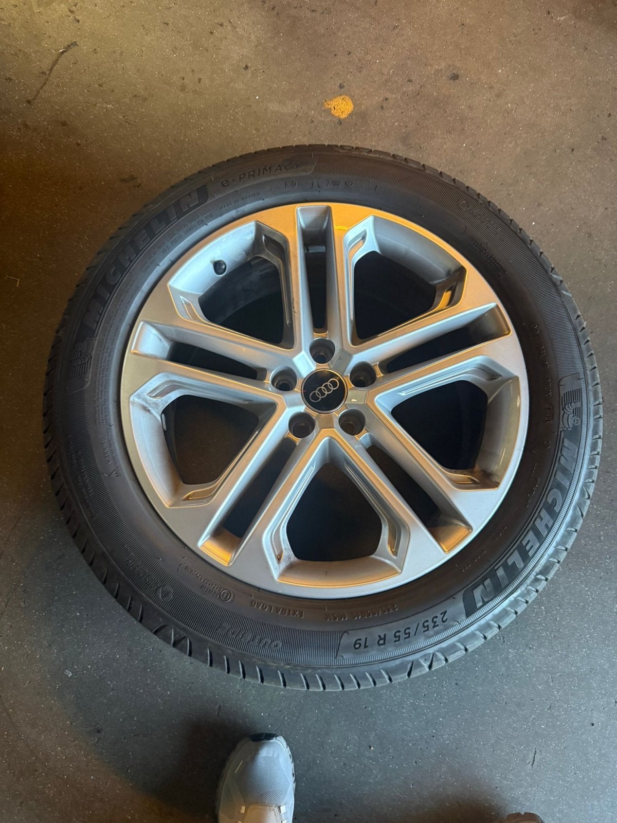 Audi Q5 velgen met Michelin banden, Auto-onderdelen, Gebruikt, Banden en Velgen, 235 mm, Personenwagen