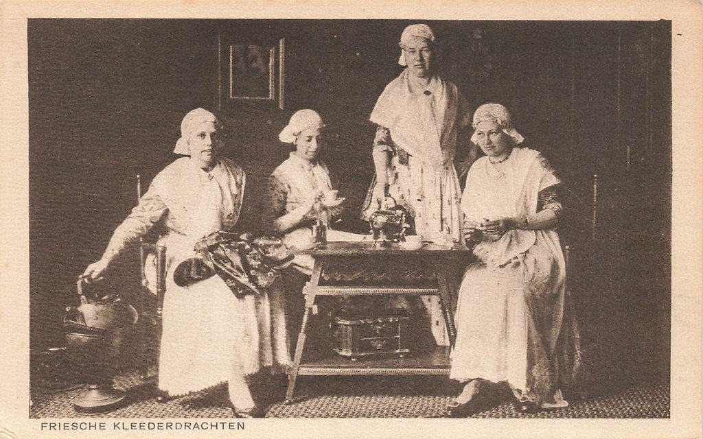 Friesche Kleederdrachten, Ophalen of Verzenden, 1940 tot 1960, Ongelopen, Friesland