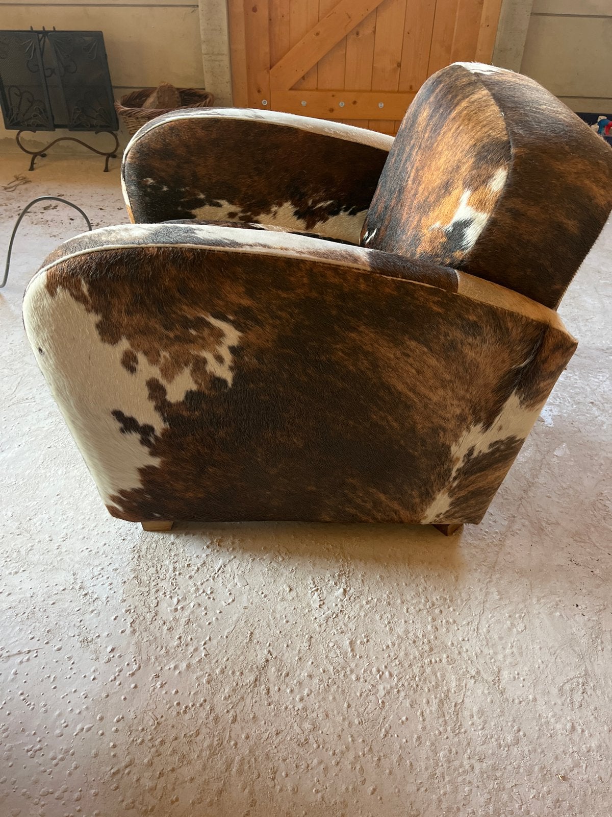 Unieke fauteuil van koeienhuid - Zeer goede staat, Ophalen, Zo goed als nieuw, Leer, 75 tot 100 cm