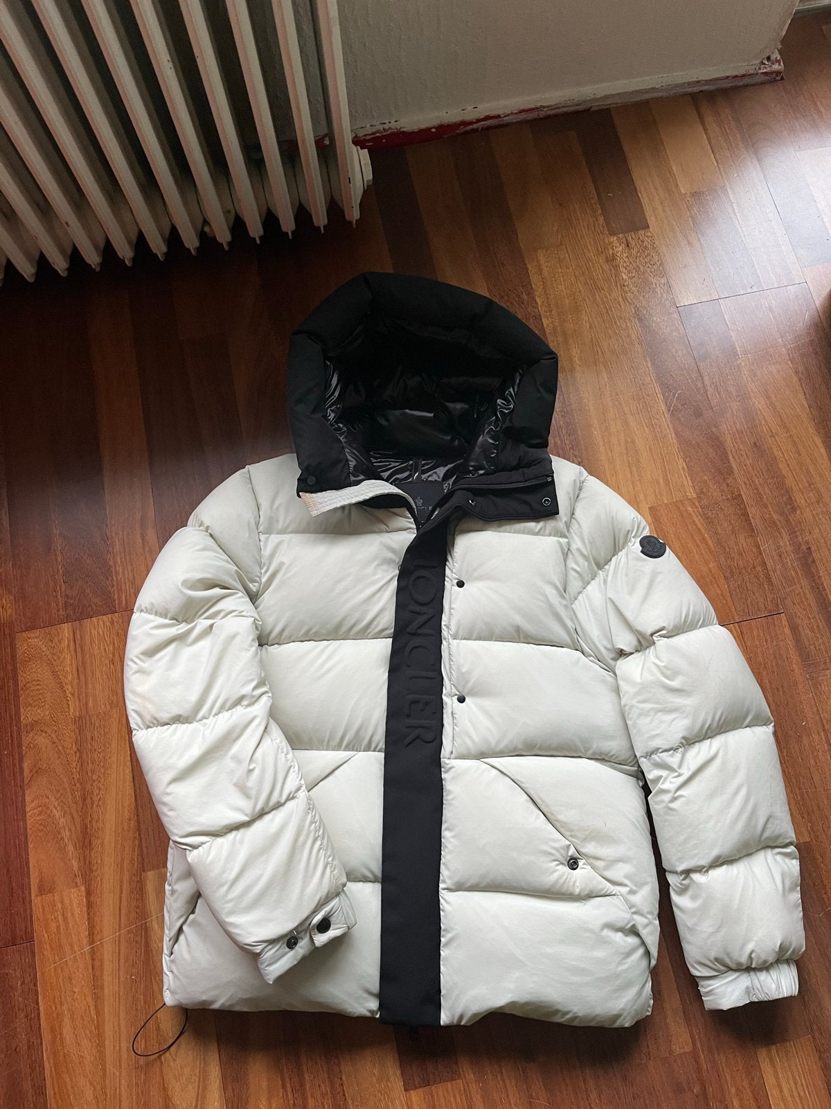 Moncler Madeira Witte Winterjas - Warm & Stijlvol, Ophalen of Verzenden, Zo goed als nieuw, Maat 46 (S) of kleiner, Wit