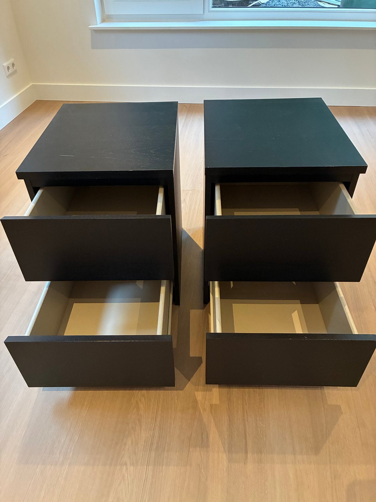 Set van 2 IKEA MALM zwarte nachtkastjes met lades, Ophalen, Minder dan 45 cm, Zo goed als nieuw, Minder dan 55 cm