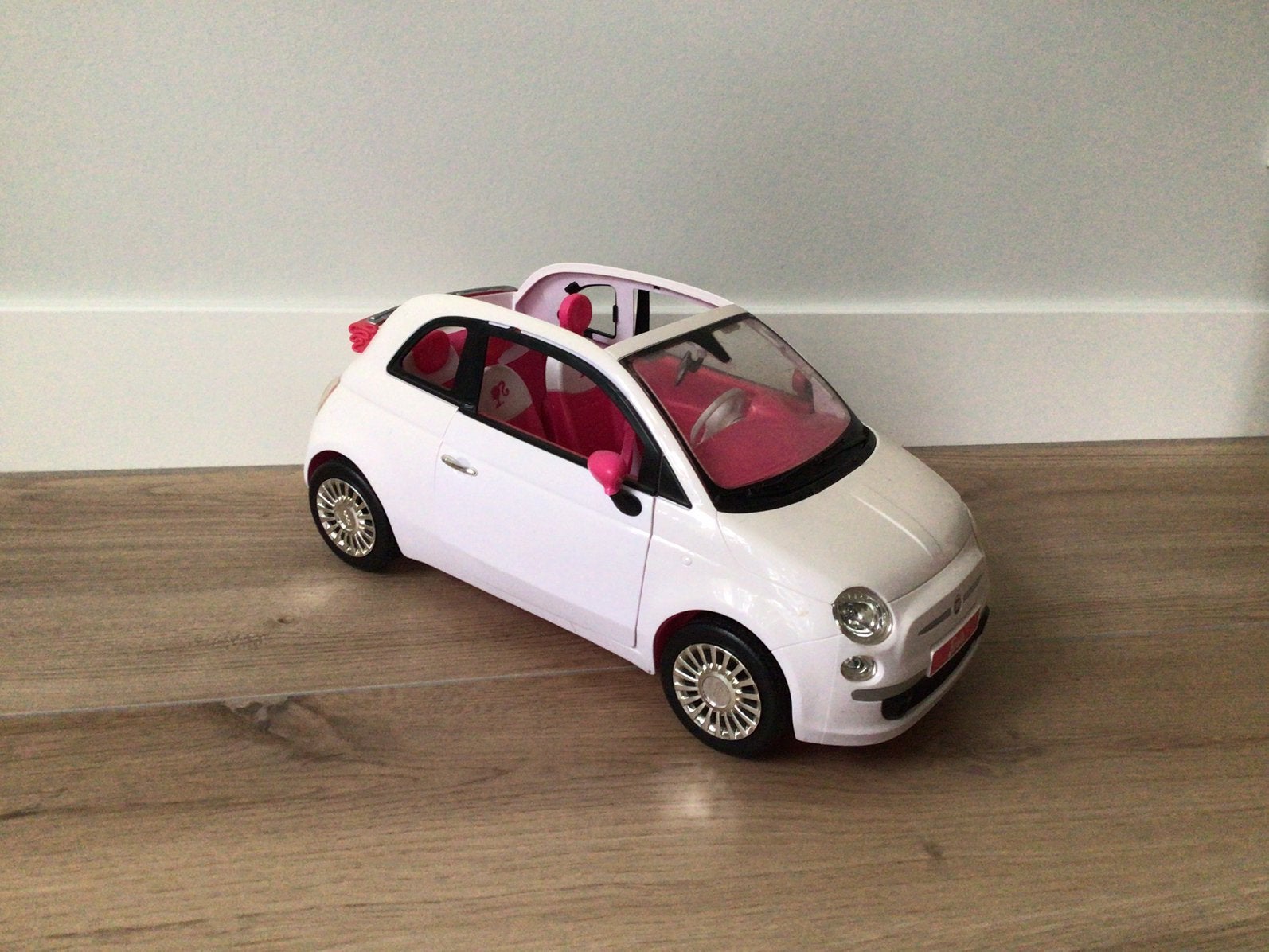 Barbie auto witte fiat 500, Verzamelen, Ophalen of Verzenden, Gebruikt