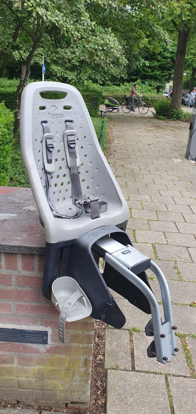 Yepp Achterzitje Fietsstoeltje met Sleutel, Ophalen, Gebruikt, Voetsteuntjes