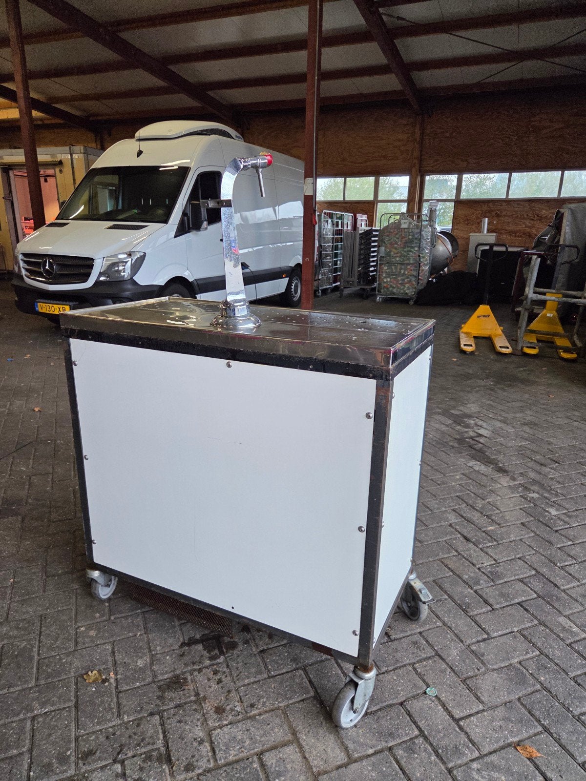 Mobiele biertap met koeling op wielen, Ophalen of Verzenden