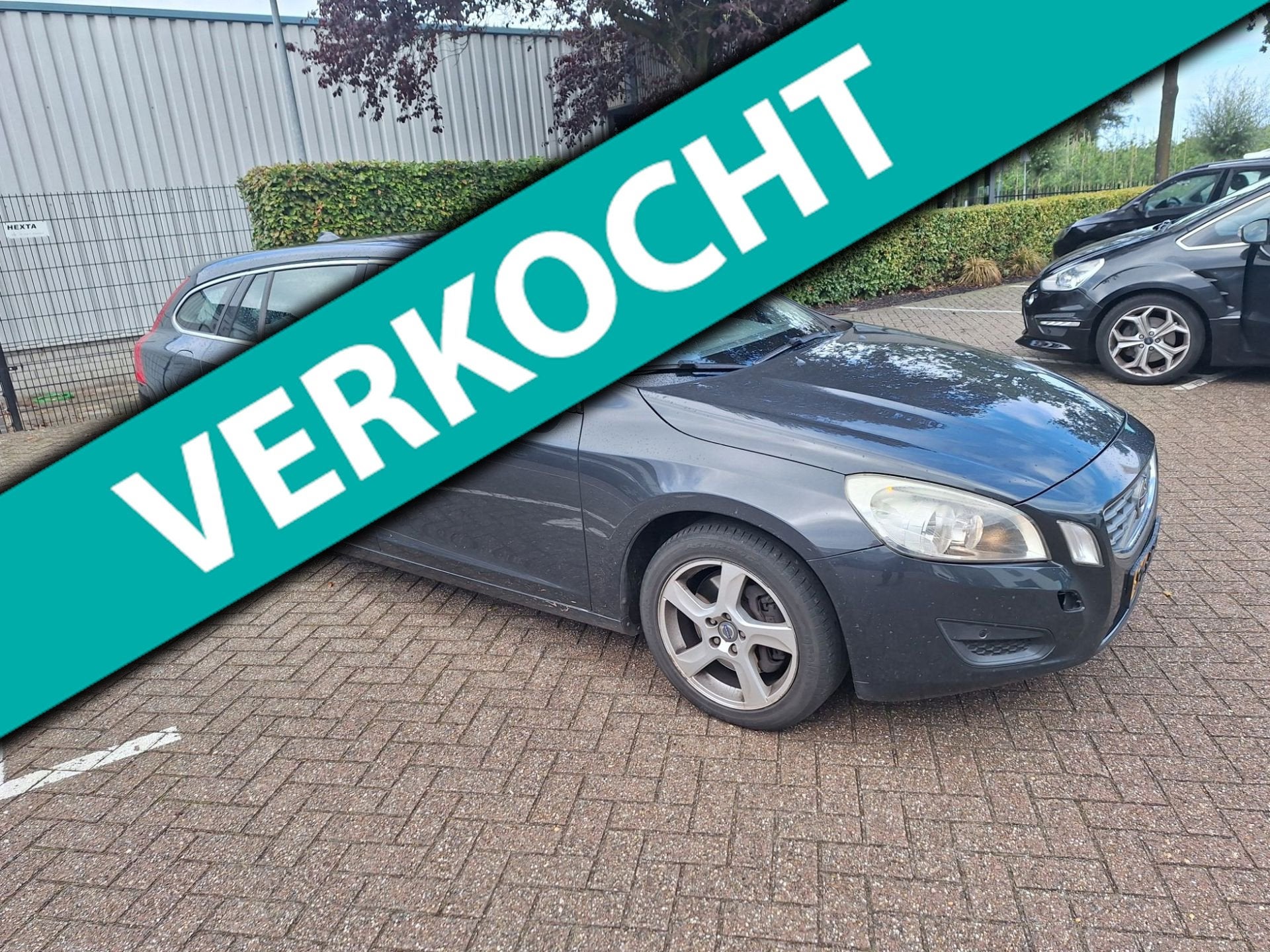 Volvo V60 2.0T Momentum navi LM automaat org NL, Auto's, Euro 5, 4 cilinders, Leder en Stof, Origineel Nederlands