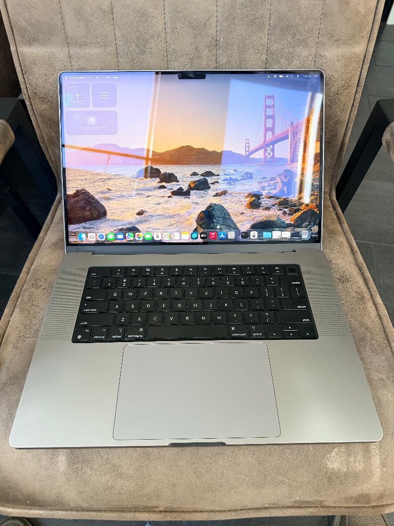 Apple MacBook M1 Pro 16 inch 2021 - 16 GB - 512 GB, 2 tot 3 Ghz, Qwerty, 512 GB, Zo goed als nieuw