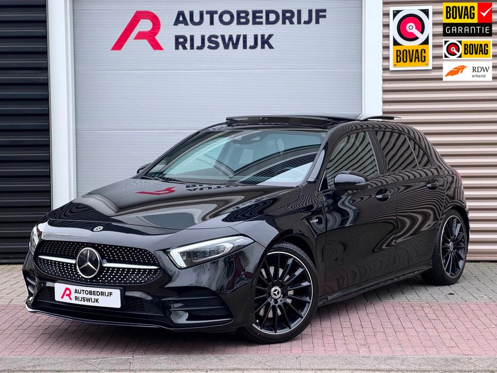 Mercedes-Benz A-klasse 250 Premium Plus Memory/360/Pano, Auto's, Mercedes-Benz, Gebruikt, Euro 6, 4 cilinders, Zwart