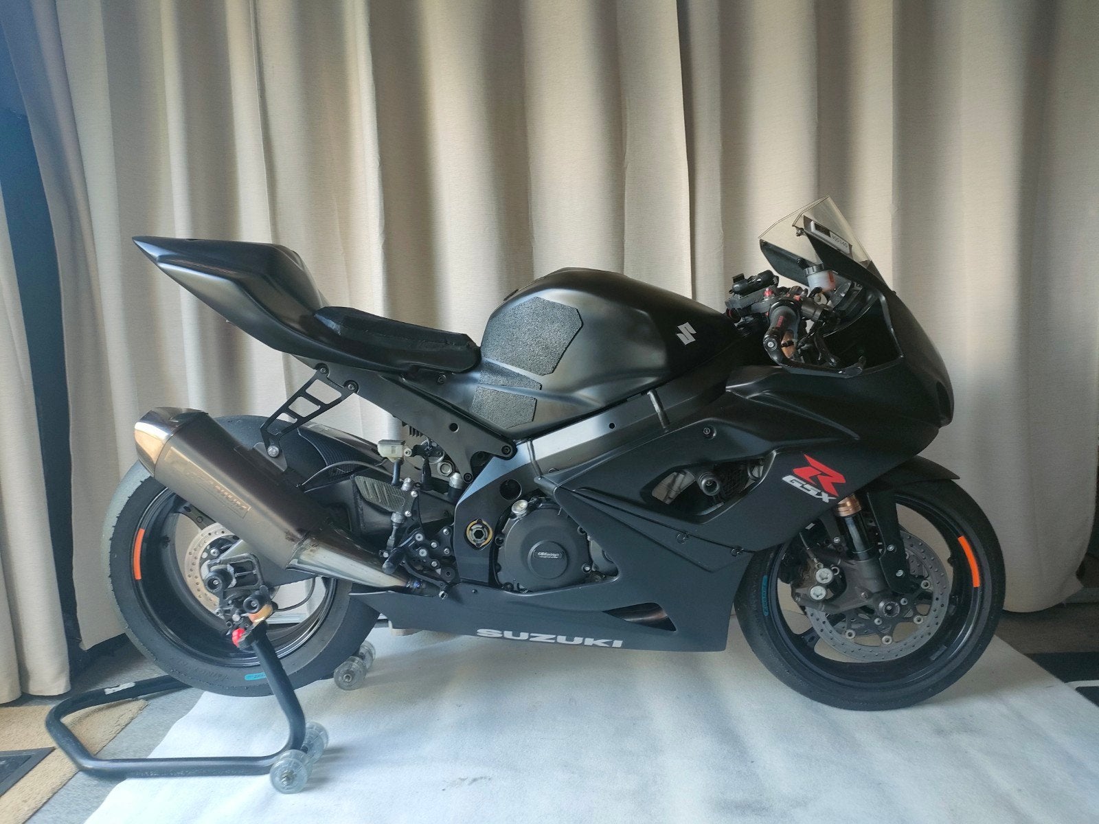 Suzuki GSXR 1000 2005 (K5) *Circuit motor*, Sportuitlaat, 4 cilinders, Gebruikt, Super Sport