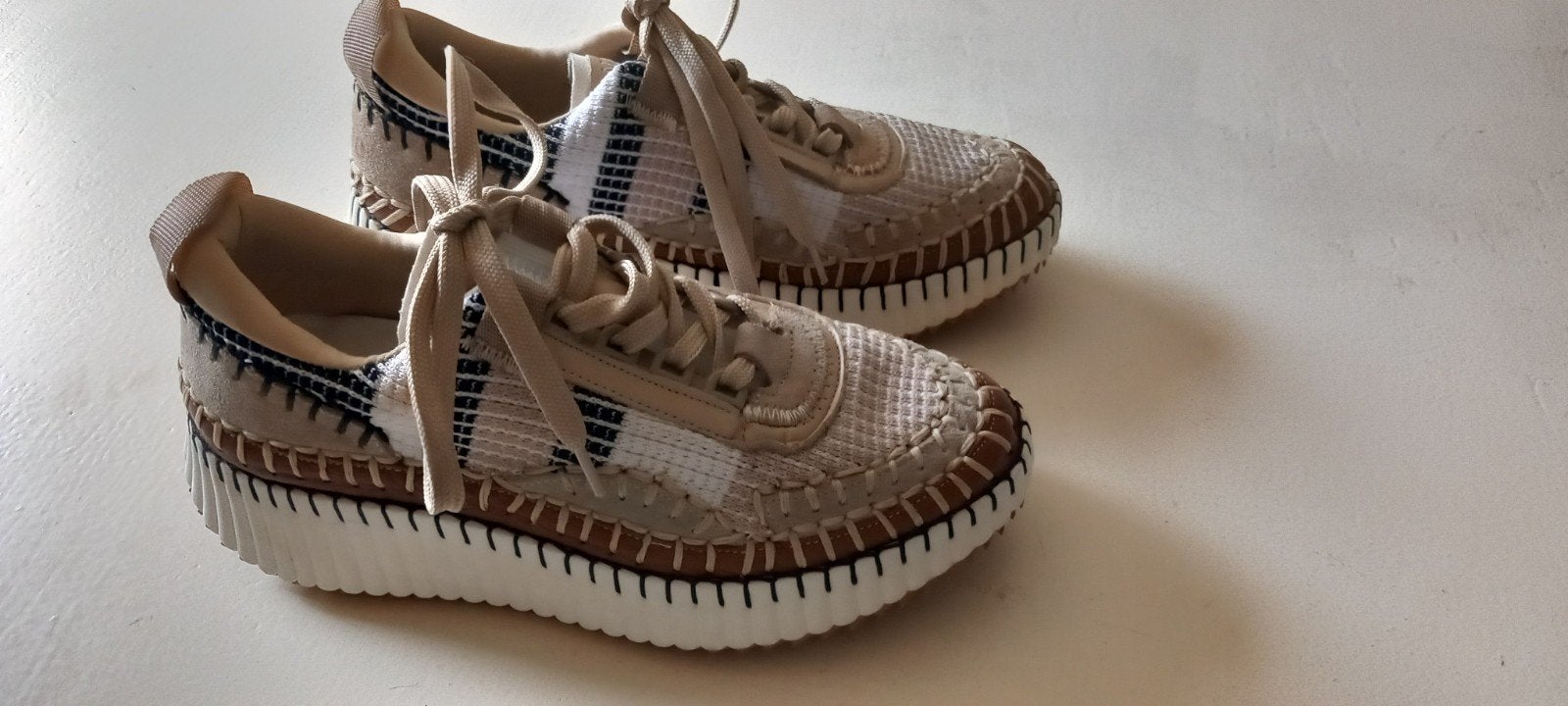 Chloe sneakers nieuw! 60 euro, Verzenden, Nieuw, Bruin, Sneakers of Gympen