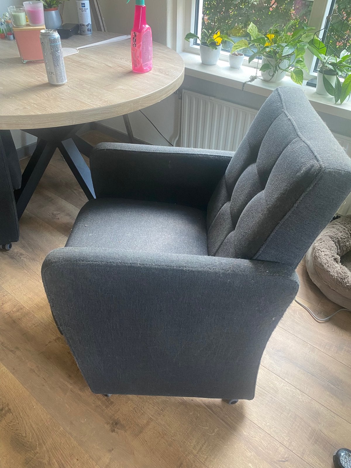 2 stoelen met wieltjes, Ophalen, Zo goed als nieuw, Minder dan 75 cm, 50 tot 75 cm