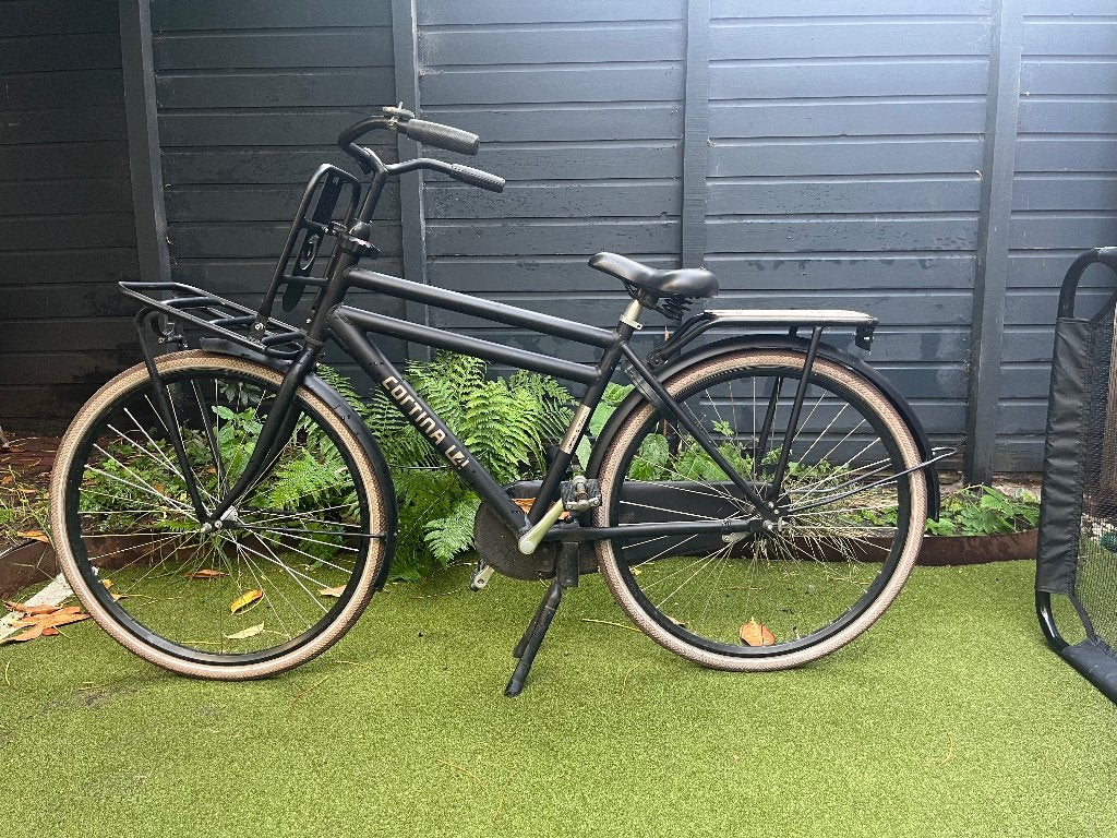 Cortina U4 jongensfiets zwart 28 inch, Fietsen en Brommers, Fietsen | Jongens, Terugtraprem, Gebruikt, Versnellingen, Cortina