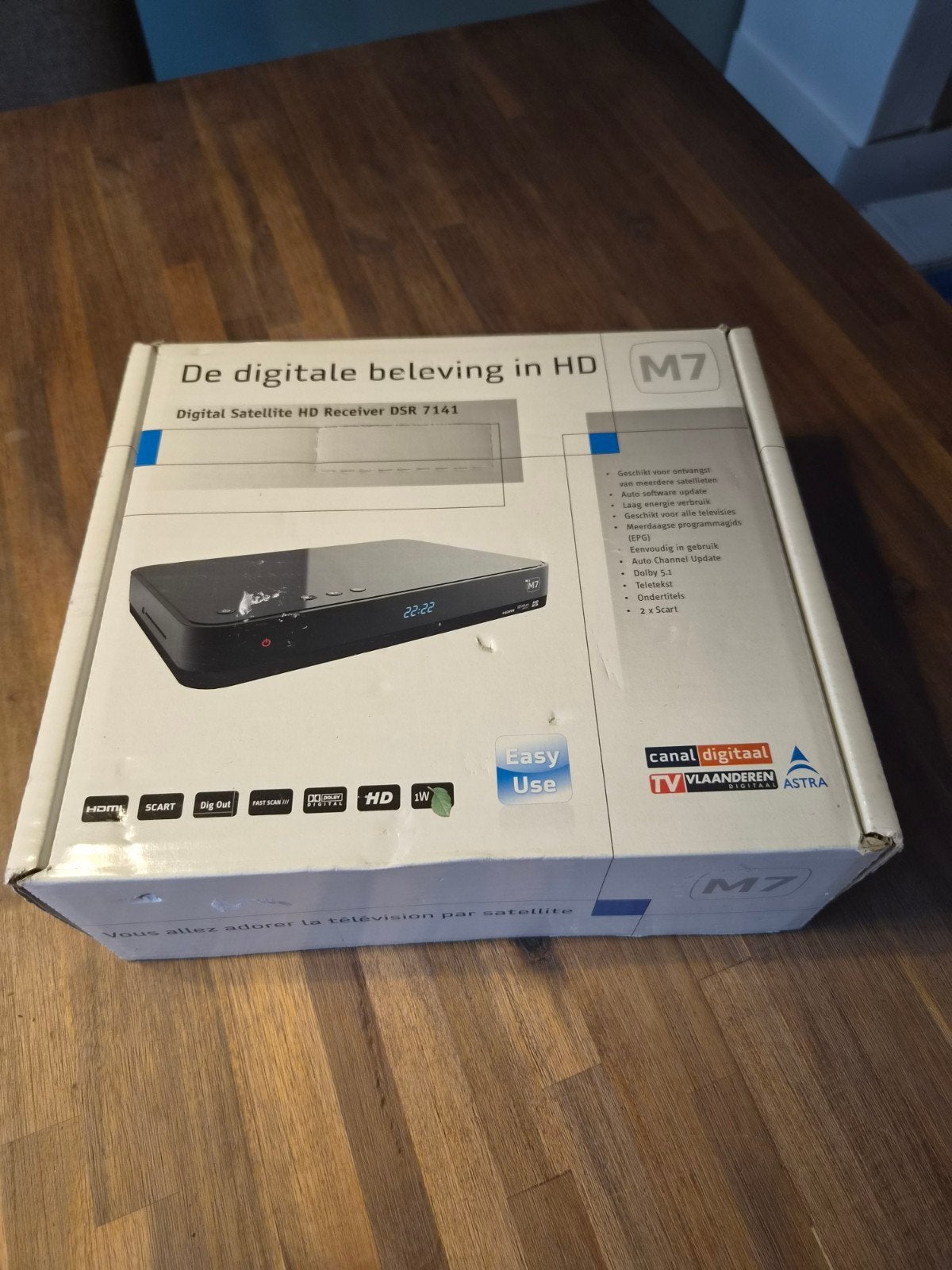 M7 Digital Satellite HD Receiver DSR 7141, Ophalen of Verzenden, Zo goed als nieuw, Decoder