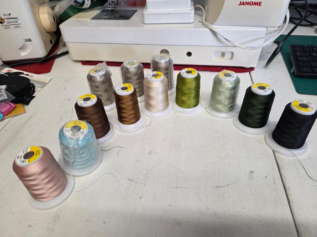 Zolderopruiming  12 klos coats alcazar borduurgaren, Ophalen of Verzenden, Zo goed als nieuw, Machineborduren, Borduurgaren of Zijde