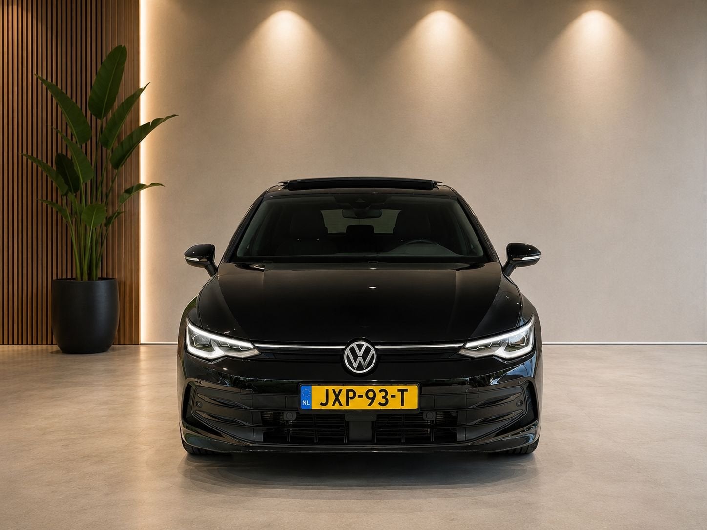 Volkswagen Golf 1.5 Etsi 50 edition 150pk Dsg-7 2024 full!, Auto's, 4 cilinders, Zwart, 19 km/l, Dealer onderhouden