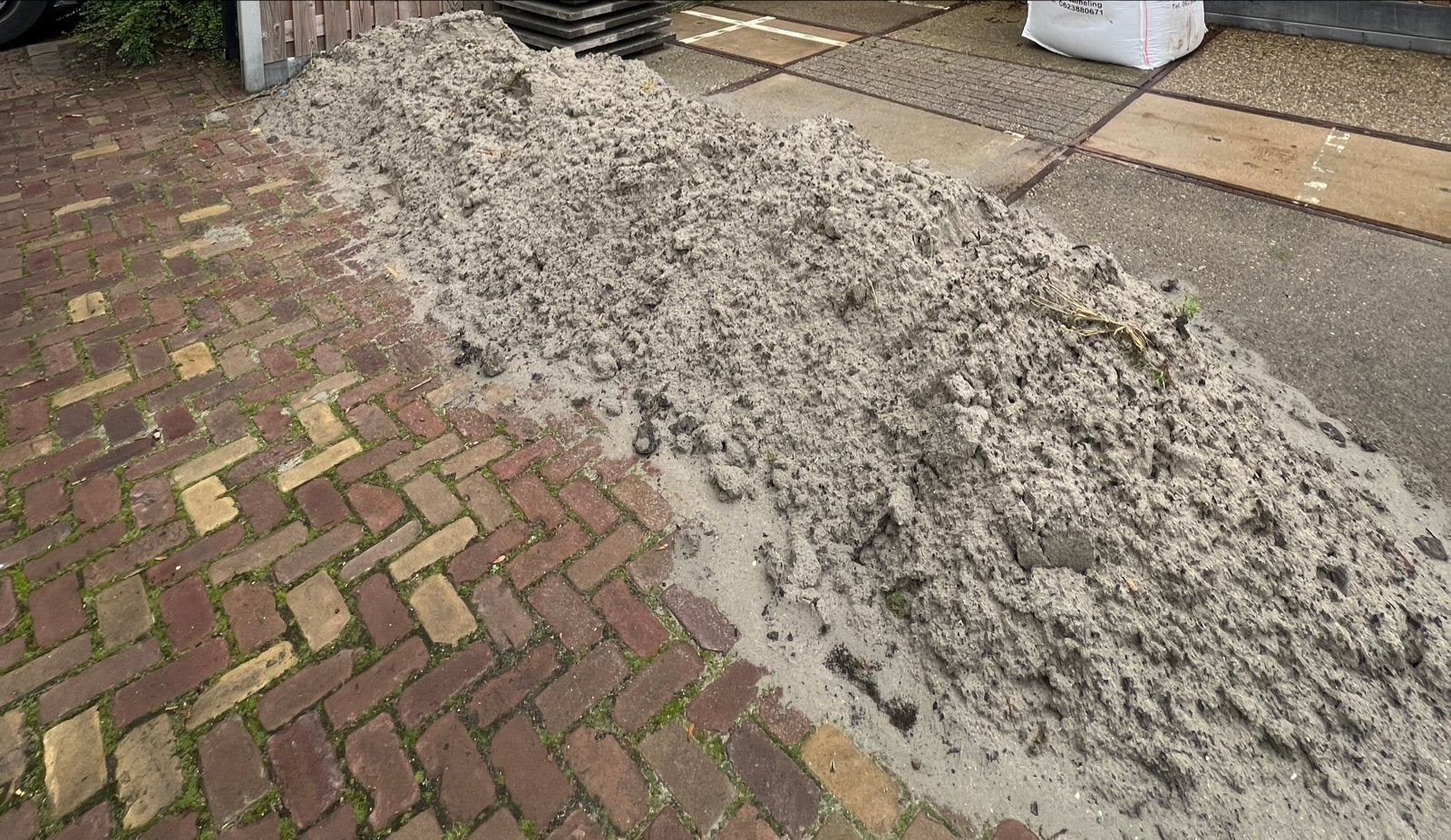 Gratis Ophoogzand / Straatzand af te halen, Ophalen, Gebruikt, Straatzand