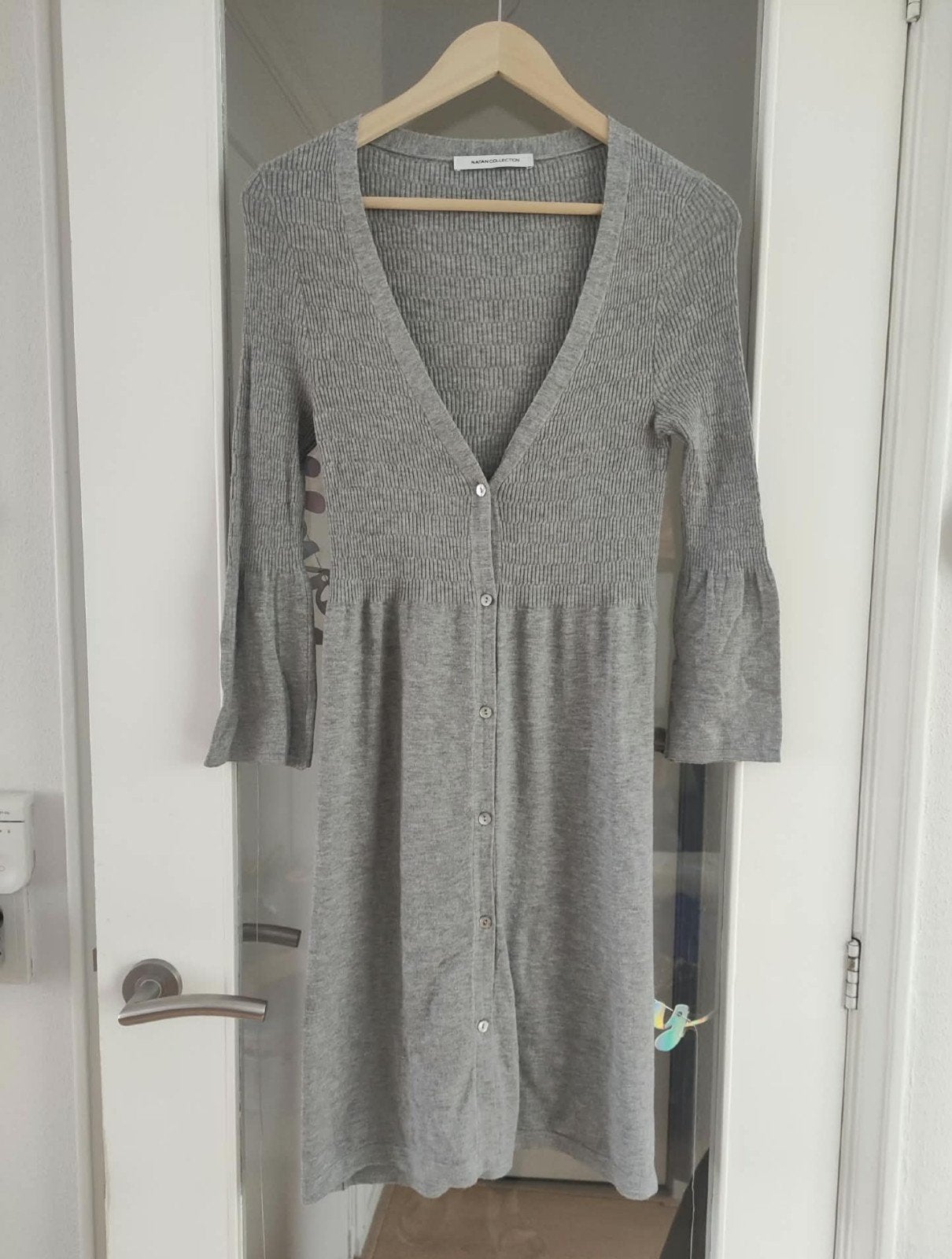 NATAN COLLECTION Fijngebreid Vest/Jurk Maat 36, Kleding | Dames, NATAN COLLECTION, Verzenden, Zo goed als nieuw, Knielengte
