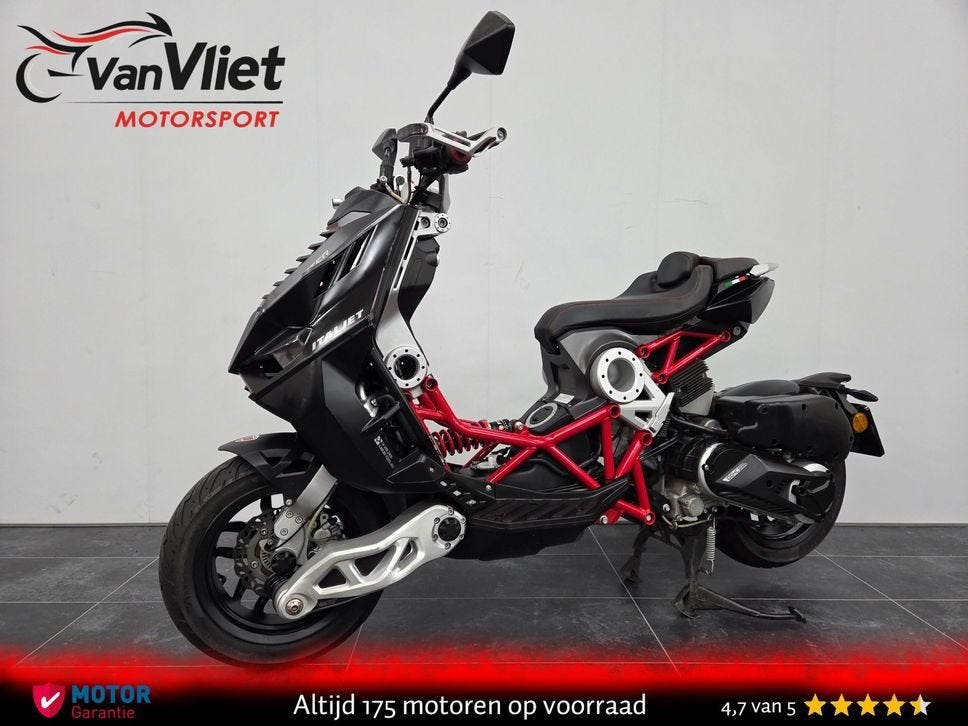 Italjet Dragstar 200 1e eigenaar bj 2025 5563km.!, Motoren, Bedrijf, Onbekend, Onbekend, ITALJET