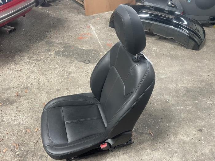 Stoel rechts van een Alfa Romeo Giulia, Gebruikt, -, Verzenden, -