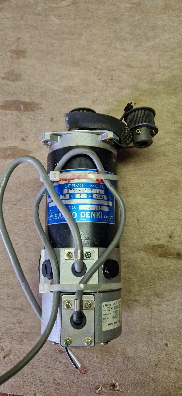 Sanyo Denki Servo Motor U730-012E-10 met riem, Ophalen of Verzenden