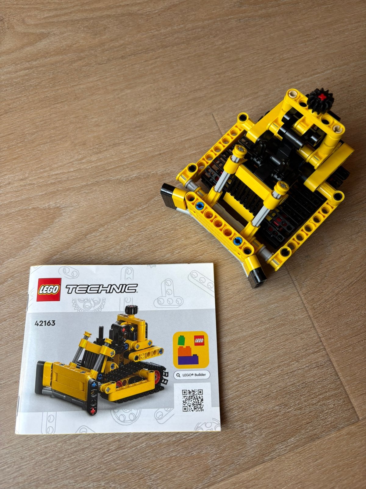 Lego Technic #42163 Bulldozer, Kinderen en Baby's, Speelgoed | Duplo en Lego, Ophalen of Verzenden, Zo goed als nieuw