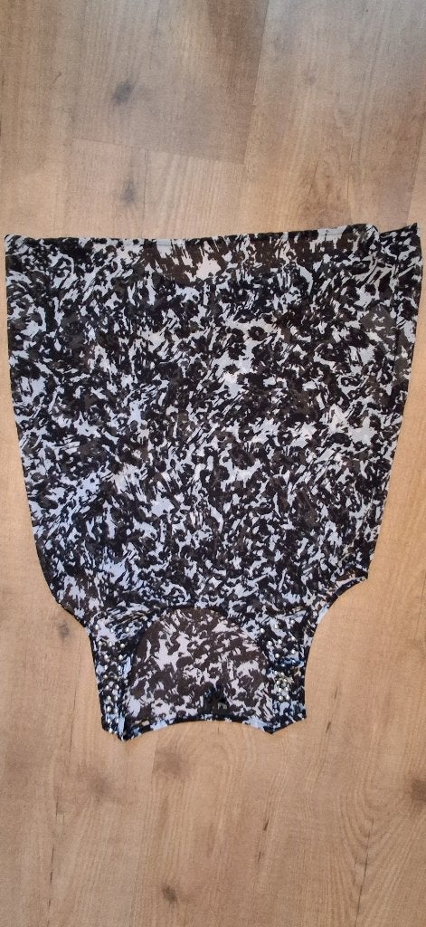 4 zomershirts pull&bear, pimkie, mango, e  zara, Kleding | Dames, Tops, Ophalen of Verzenden, Gedragen, Zwart, Zonder mouw