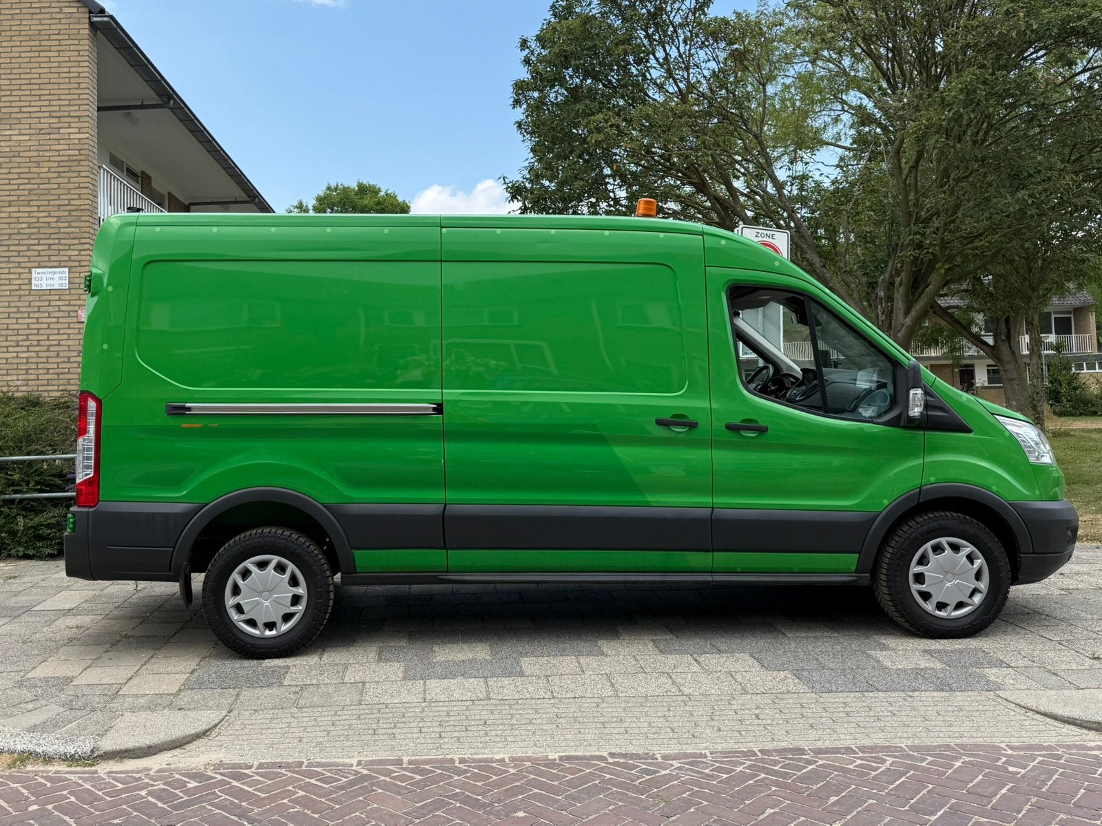 Busje Huren / Grote bestelbus / Verhuisbus / Bus / trekhaak, Ophalen, Zo goed als nieuw