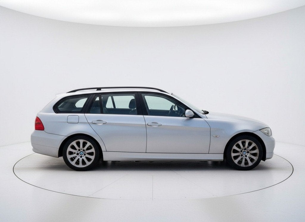 Bmw 3-SERIE 318D BUSINESS LINE, Motor not good, Auto's, 4 cilinders, Electronic Stability Program (ESP), Sedan, Zilver of Grijs
