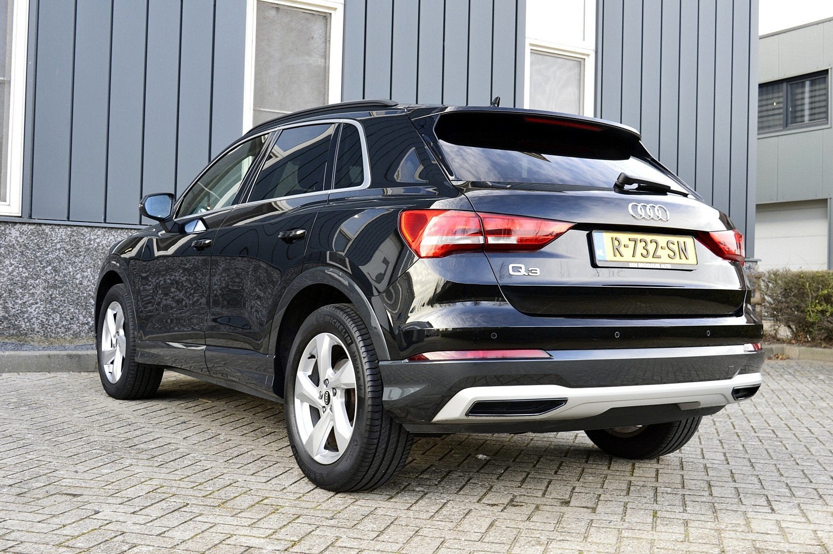 Audi Q3 35 TFSI S edition Rijklaarprijs-Garantie Apple carpl, Stof, Euro 6, 4 cilinders, 1505 kg