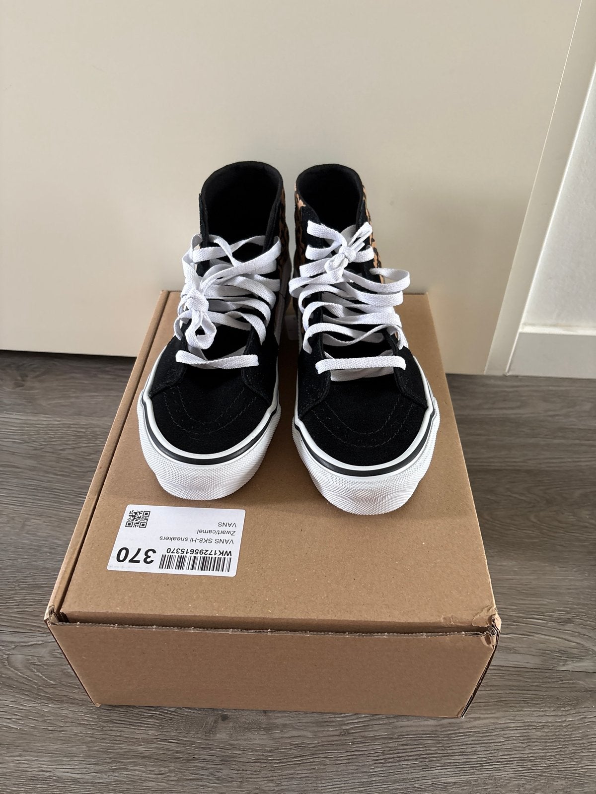 Vans SK8-Hi sneakers zwart/camel met luipaardprint, Kleding | Dames, Schoenen, Ophalen of Verzenden, Nieuw, Zwart, Sneakers of Gympen