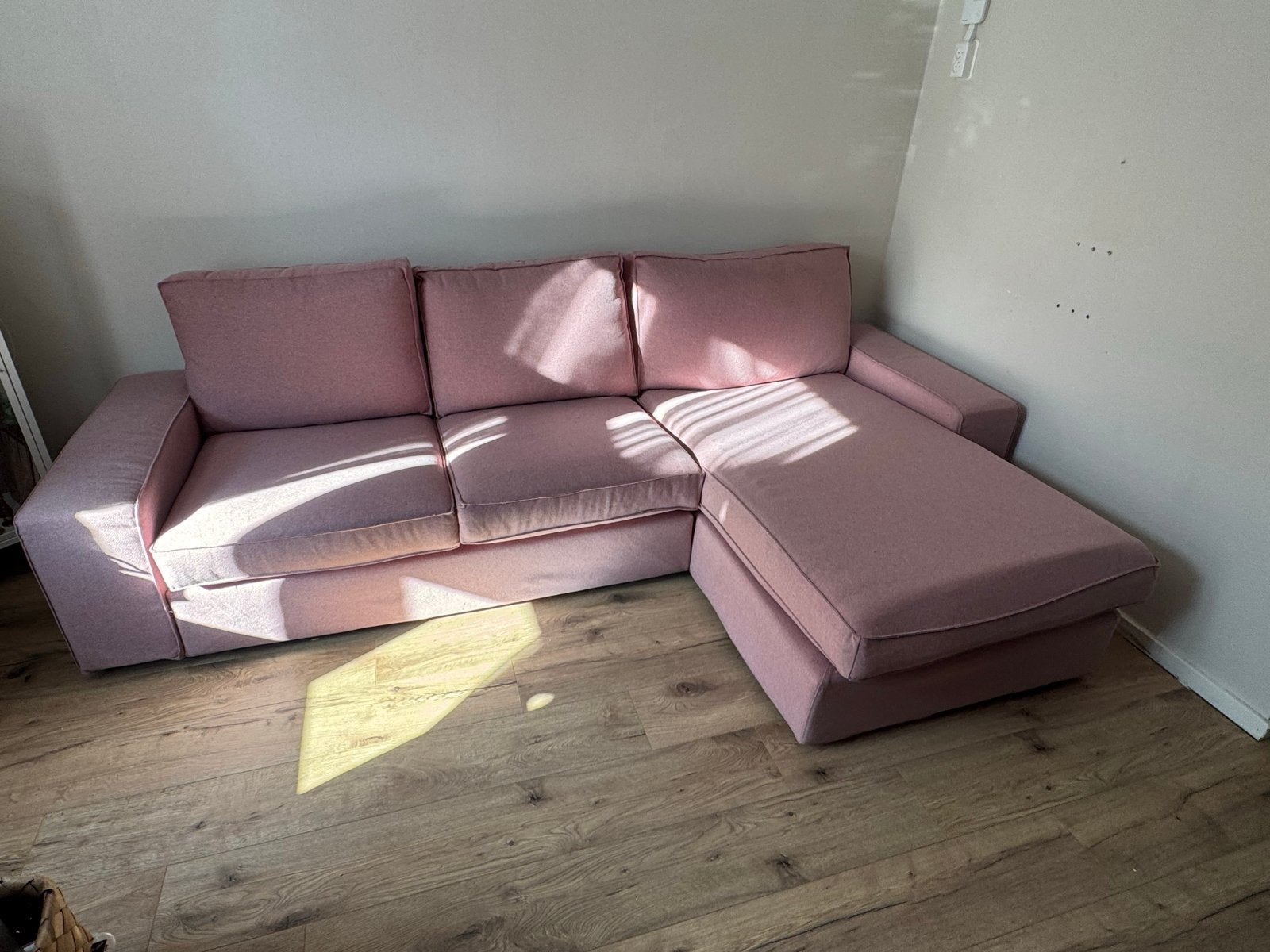 Roze hoekbank zo goed als nieuw, Huis en Inrichting, Ophalen, 250 tot 300 cm, 100 tot 125 cm, Hoekbank