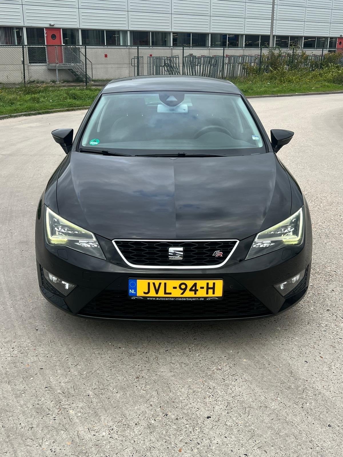 Seat Leon 1.8 TSI 132KW/180PK Dsg-7 2014 Zwart, Auto's, 1227 kg, 4 cilinders, Zwart, Particulier