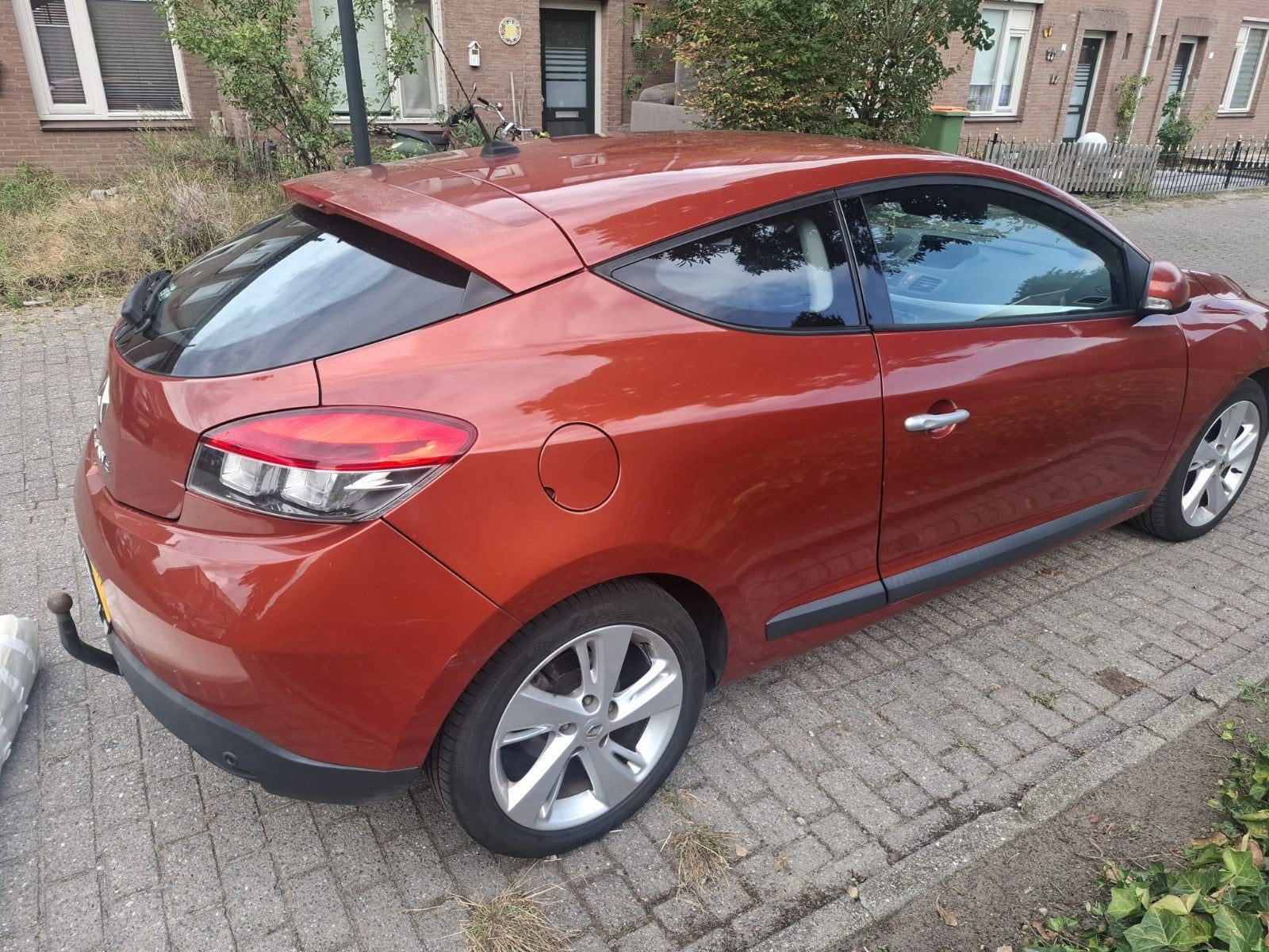 Renault Mégane 2.0 16V 103KW Coupe CVT 2009 automaat, Particulier, Parkeersensor, 675 kg, 1300 kg