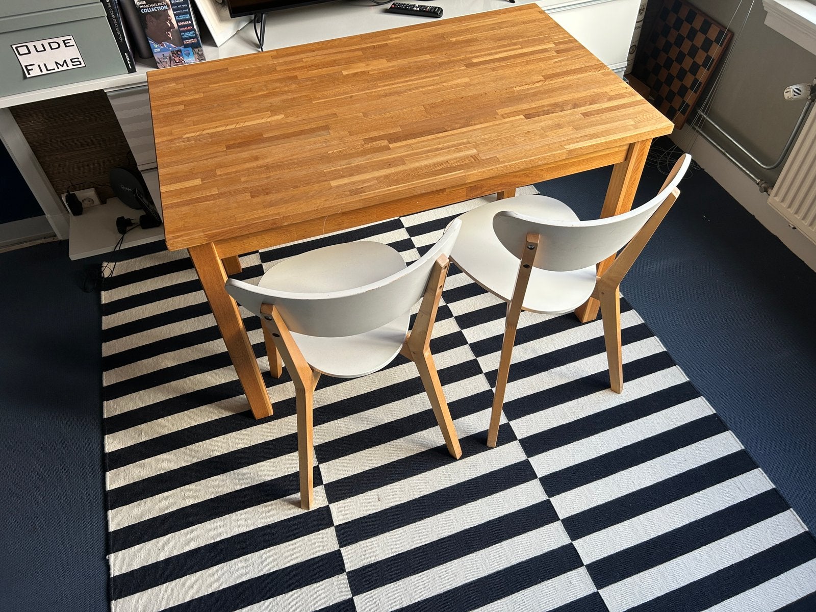 Nette eikenhouten tafel met 2 leuke stoeltjes, Huis en Inrichting, Ophalen, Gebruikt, 100 tot 150 cm, Eikenhout