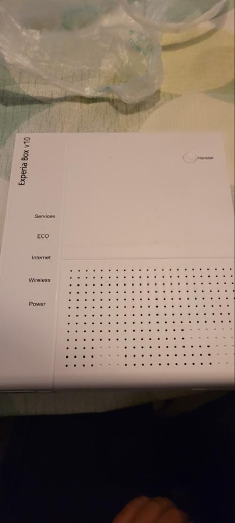 Experia box v10, Computers en Software, Routers en Modems, Ophalen