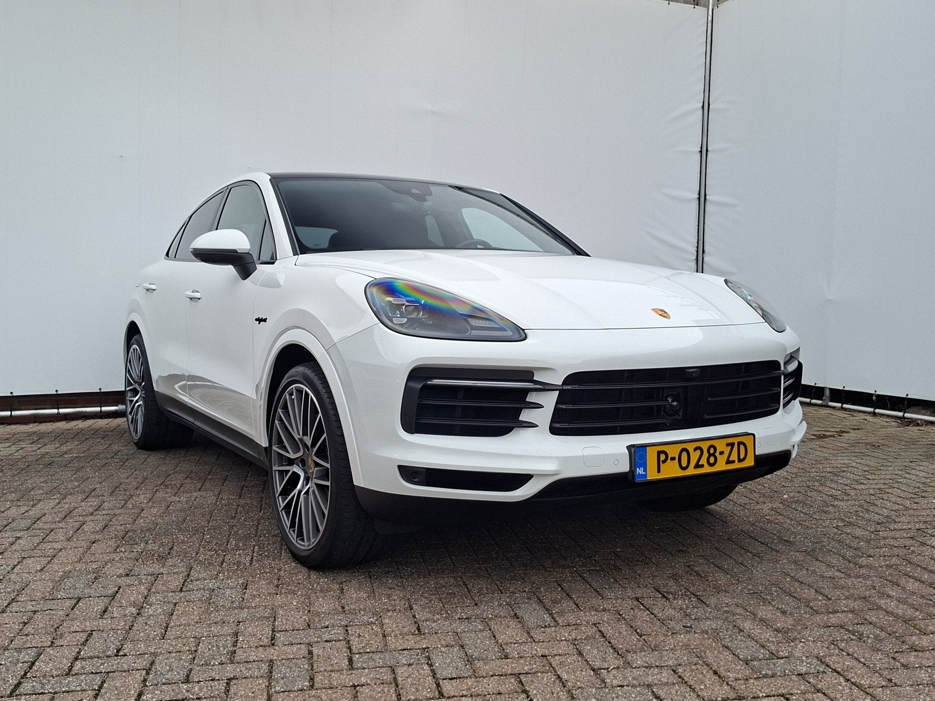 Foto 14 van Porsche Cayenne Coupé 3.0 E-Hybrid Pano Trekhaak(3500) 360