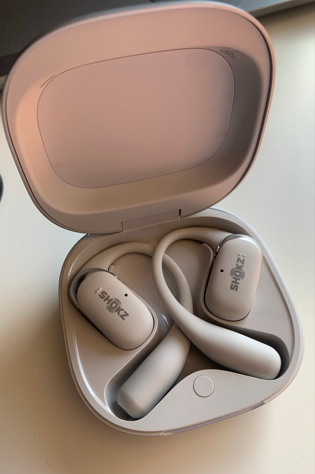 Shokz OpenFit 2+ Open-Ear lichtgrijs, Bluetooth, Ophalen of Verzenden, Zo goed als nieuw, Open-ear