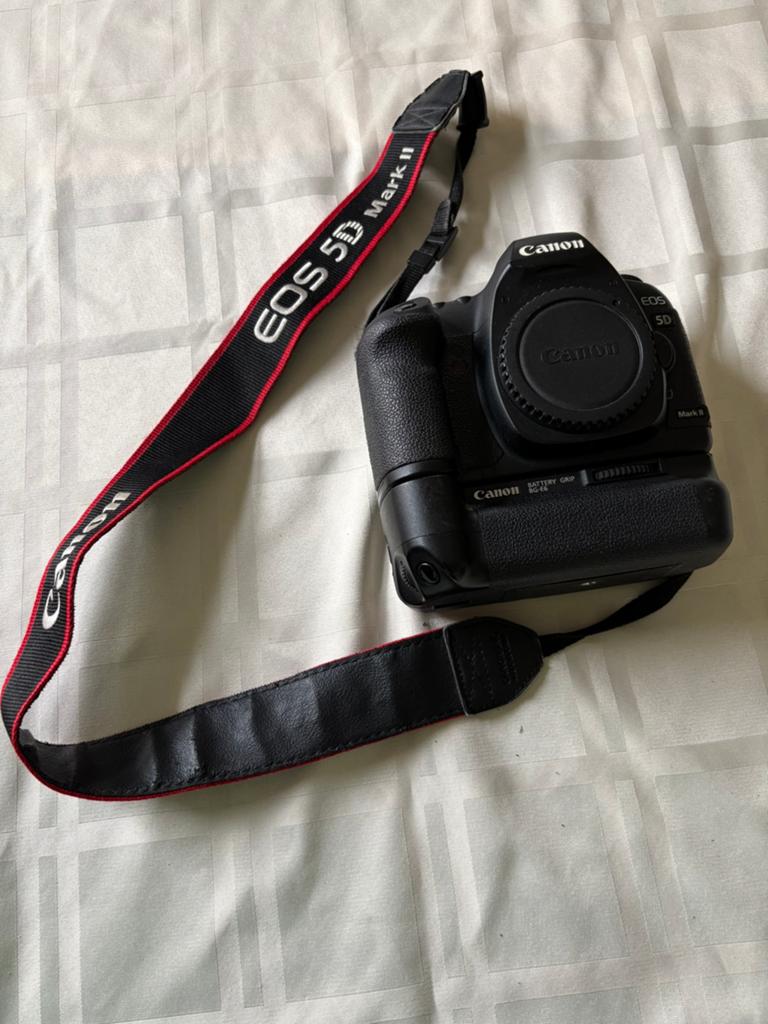 Canon EOS 5D Mark II foto camera met grip, Audio, Tv en Foto, Fotocamera's Digitaal, Ophalen, Gebruikt, Spiegelreflex, Canon