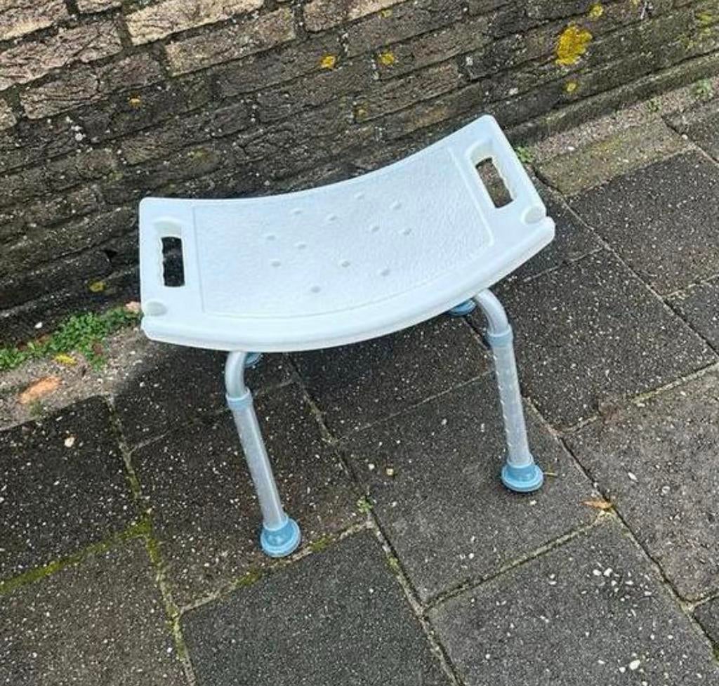 Douche Krukje in hoogte verstelbare poten diverse standen, Diversen, Verpleegmiddelen, Ophalen of Verzenden, Zo goed als nieuw