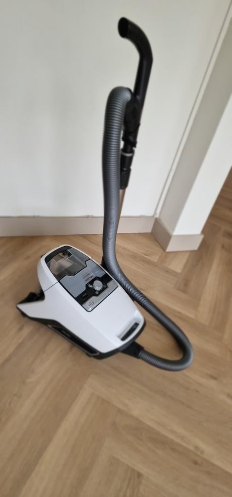 Miele Blizzard CX1 Excellence Ecoline stofzuiger, Witgoed en Apparatuur, Stofzuigers, Gebruikt, Minder dan 1200 watt, Reservoir