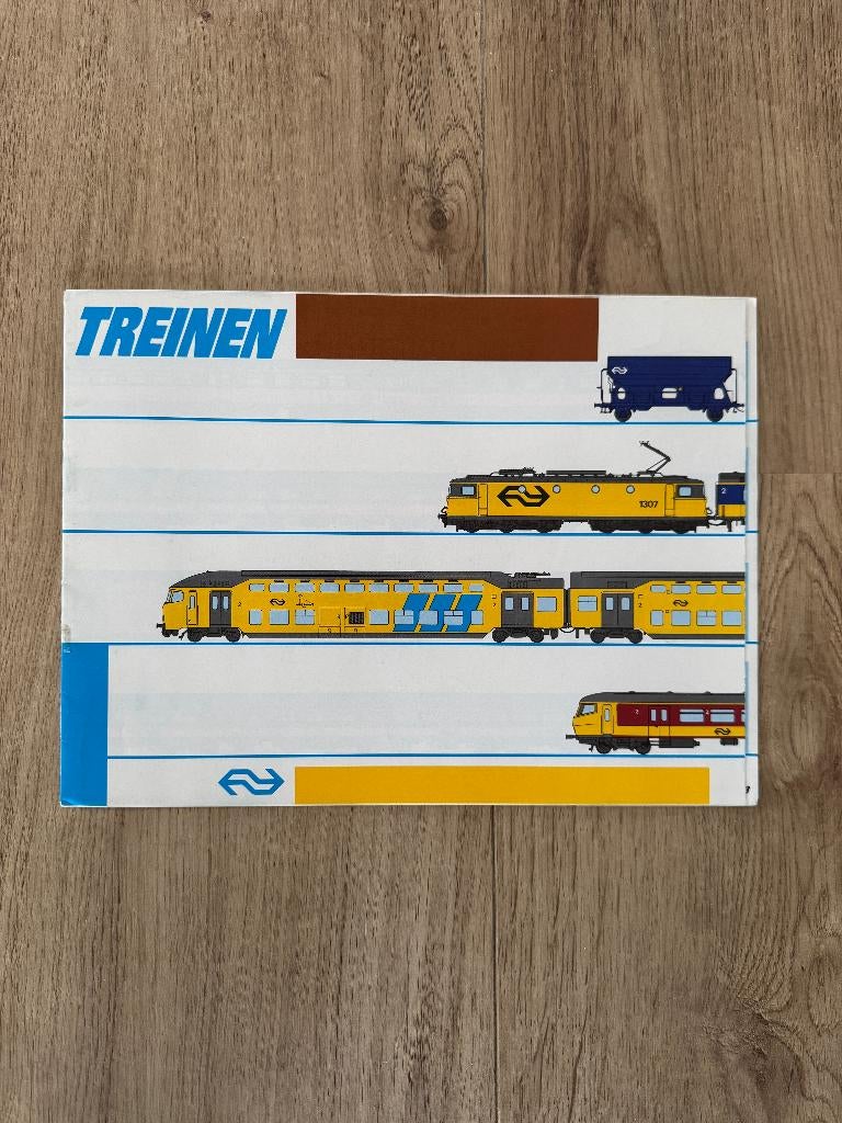 Brochure NS Treinen - 1987, Verzamelen, Spoorwegen en Tramwegen, Ophalen of Verzenden, Zo goed als nieuw, Trein, Boek of Tijdschrift