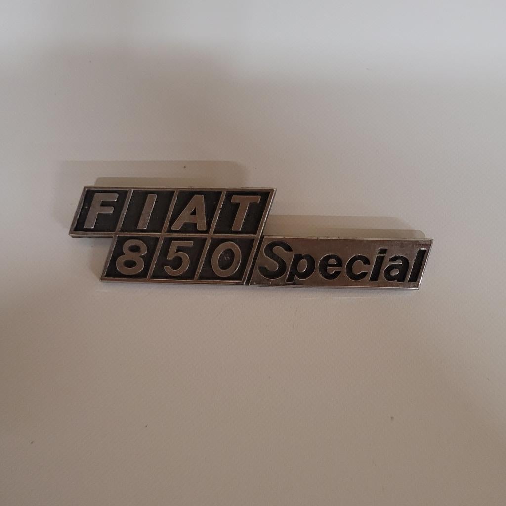 Fiat 850 Special Embleem - Origineel Auto Onderdeel, Ophalen of Verzenden, Gebruikt, Fiat