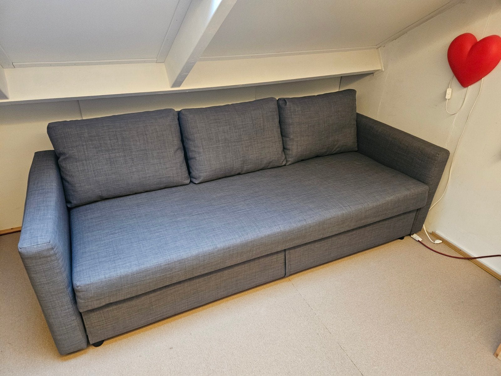 IKEA Friheten slaapbank met opbergruimte – zo goed als nieuw, Huis en Inrichting, Ophalen, Tweepersoons, 140 cm, Zo goed als nieuw